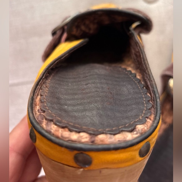 Kenzie Gold Leather Buckle Clog Mules with Metallic AccentSize 6.5 - Picture 9 of 10